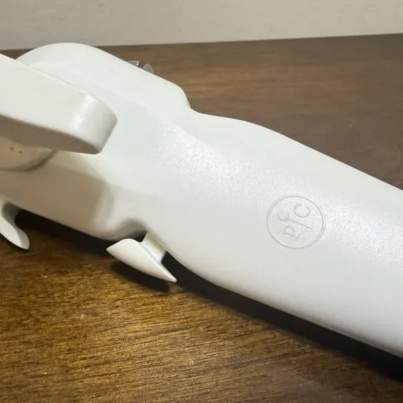 Pampered Chef 2759 Smooth Edge Manual Can Opener - Picture 2 of 6